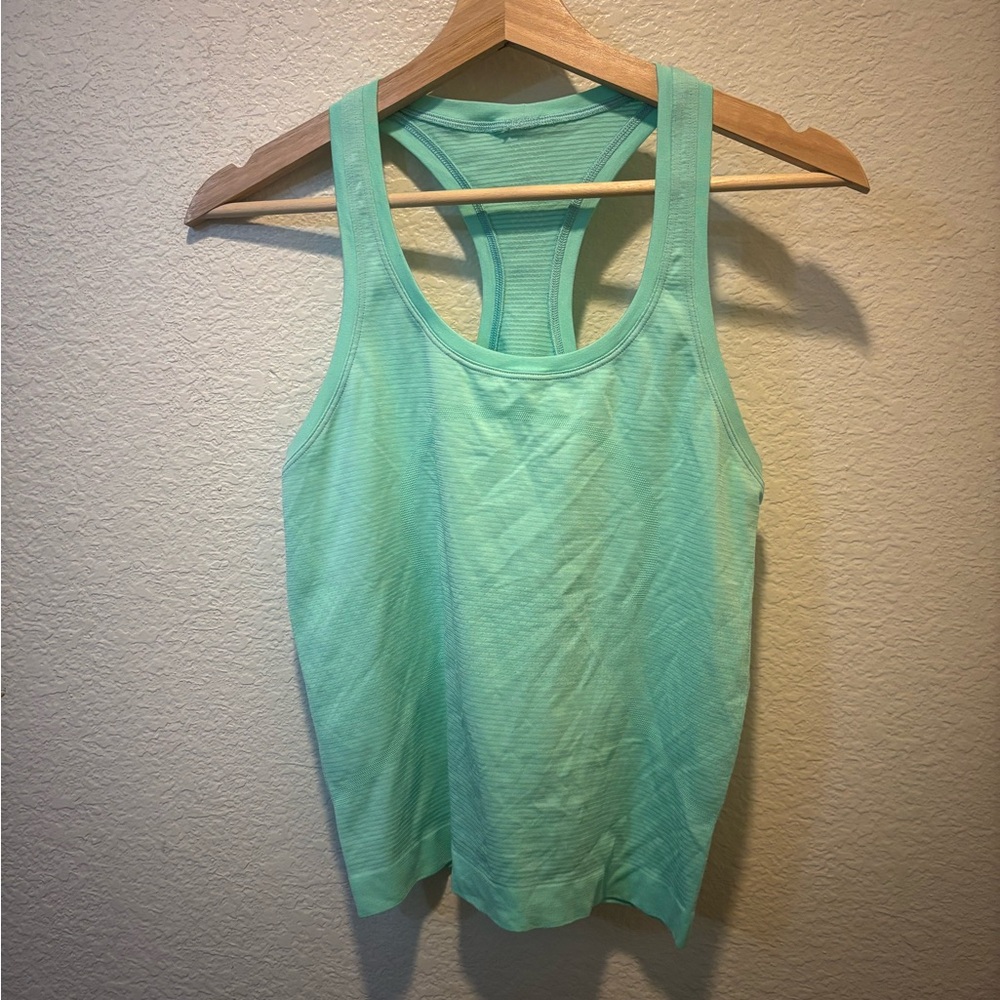 Lululemon Swiftly Tech Racerback Tank
2.0 *Race